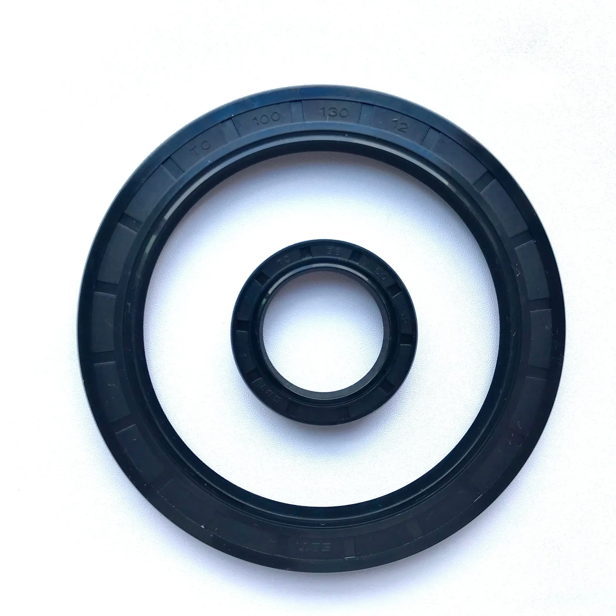 High quality wholesale TC NBR oil seal FKM rubber manufacturer in china