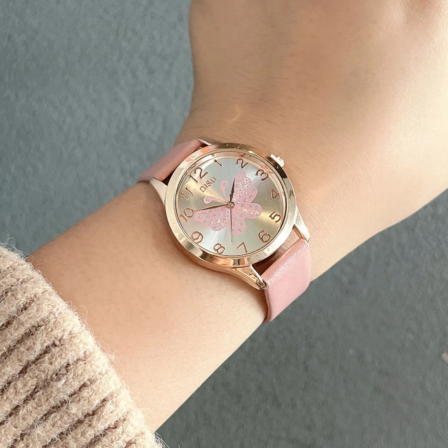 Fashionable Quartz Watch Ladies Alloy Wrist Watch Bracelet Gift Set 6 Piece Set Women Quartz Bracelet Watches For Ladies