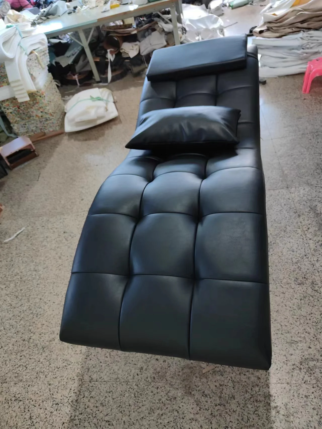 2023 Luxury Curved Tattoo Massage Table Modern  Lash Bed Beauty Bed For Salon  massage eyelash facial bed cosmetic beauty salon