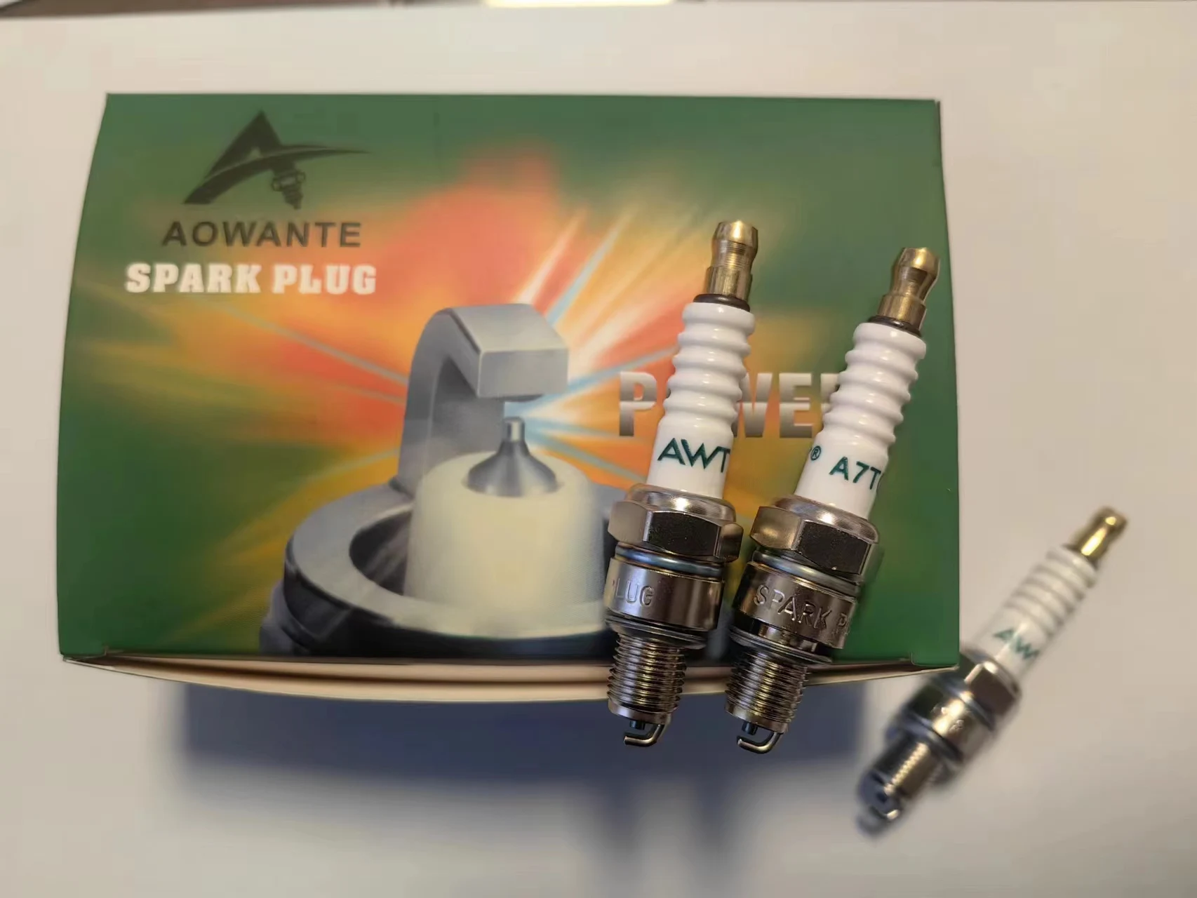 SPARK PLUG Ceramic Motorcycle Engine a7tcspark plugCheap Spark Plug Made in China c7hsaFactory price direct  quality plu