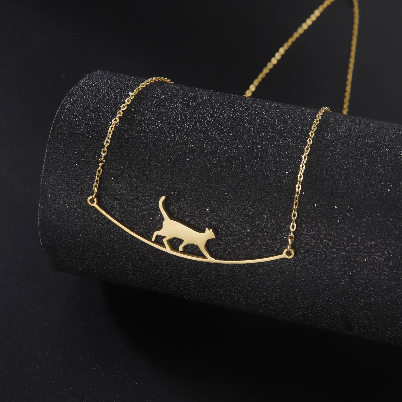 Unift Lovely Girls Cat Pendant Necklace for Women Kitten Neck Chain Choker Fashion Cute Stainless Steel Jewelry Pet Lover Gift
