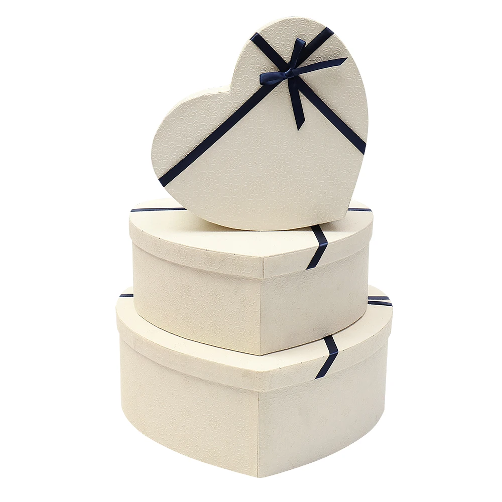 luxury red fashion heart shaped cardboard gift box set with 3 boxes