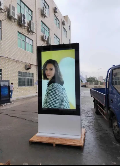 Waterproof Outdoor Advertising Screen TV 75' High Brightness 4K HD Video Display Floor Stand LCD Panel Billboard Outdoor Totem