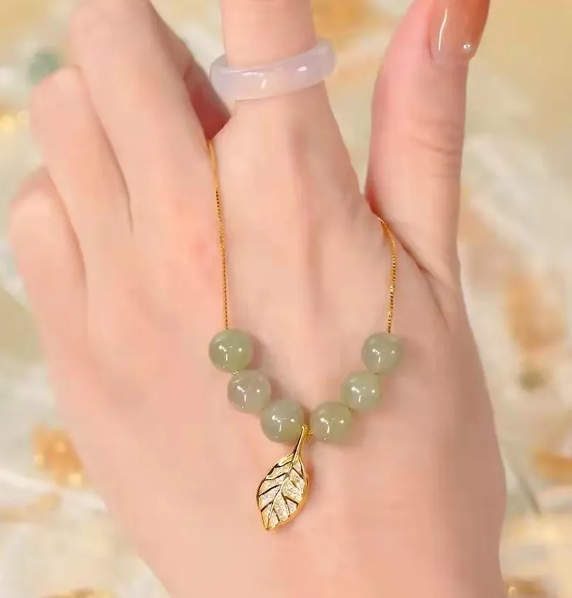 Wholesale hot-selling gold-plated jewelry trendy luxury natural tiny jade pendant necklace for women