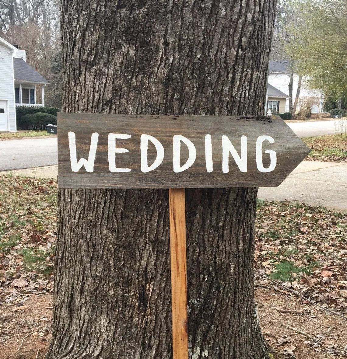Customizable Hot Selling Good Quality Pine Wood Brown Directional Wedding Signs