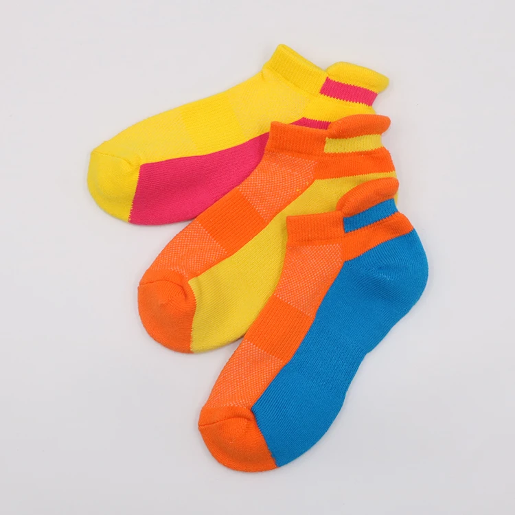 Male high trend white bamboo cotton custom design fashion crew socks with japanese sneakers style