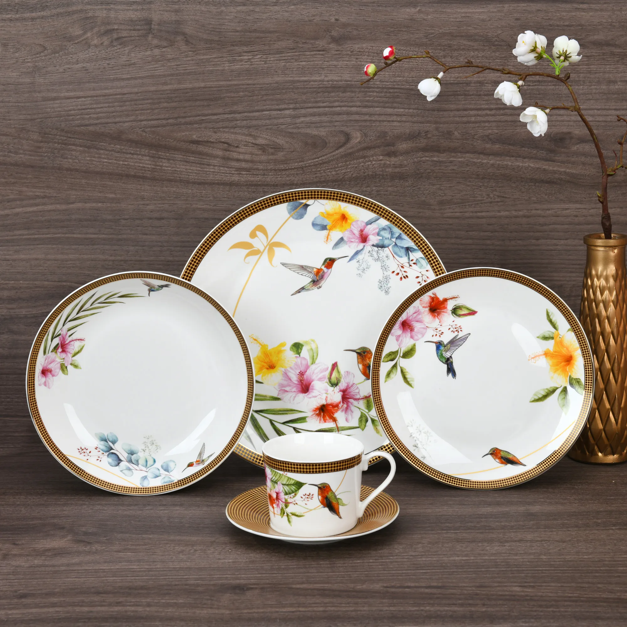 Fine Bone China Luxury Dinnerware Sets Chinese Color Porcelain Ceramic Tableware Dishwasher Safe for Living & Dining