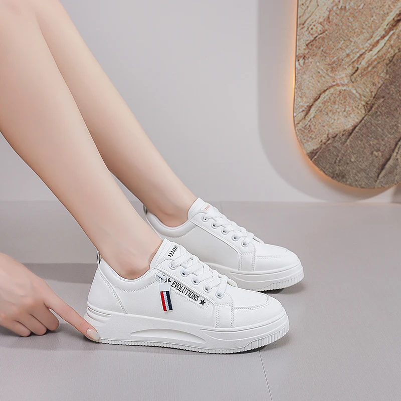 F661 Wholesale Summer New footwear Fashion Student Round Toe Sneakers Sports Leisure Single thick sole white board shoes women