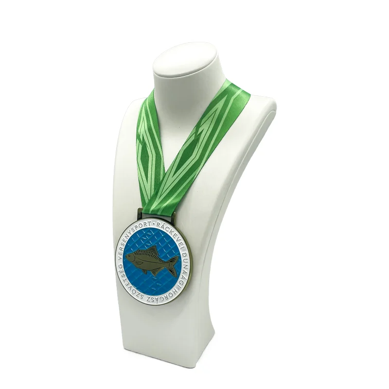 China Medal New Fashion Metal Crafts Sea Fish Finisher Medal