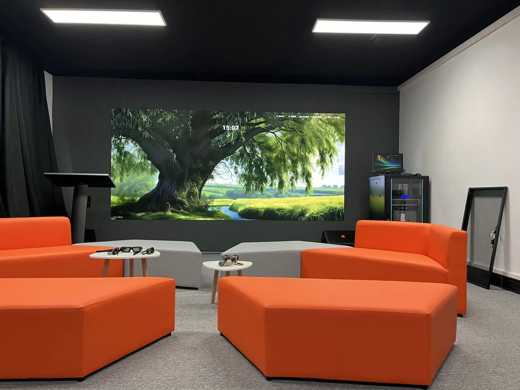 XGL Cob GOB Led Panel 4K Display With P0.9 P1.2 1.5mm Fine Pixel Pitch for Indoor Advertising Elevator Video Wall Screen
