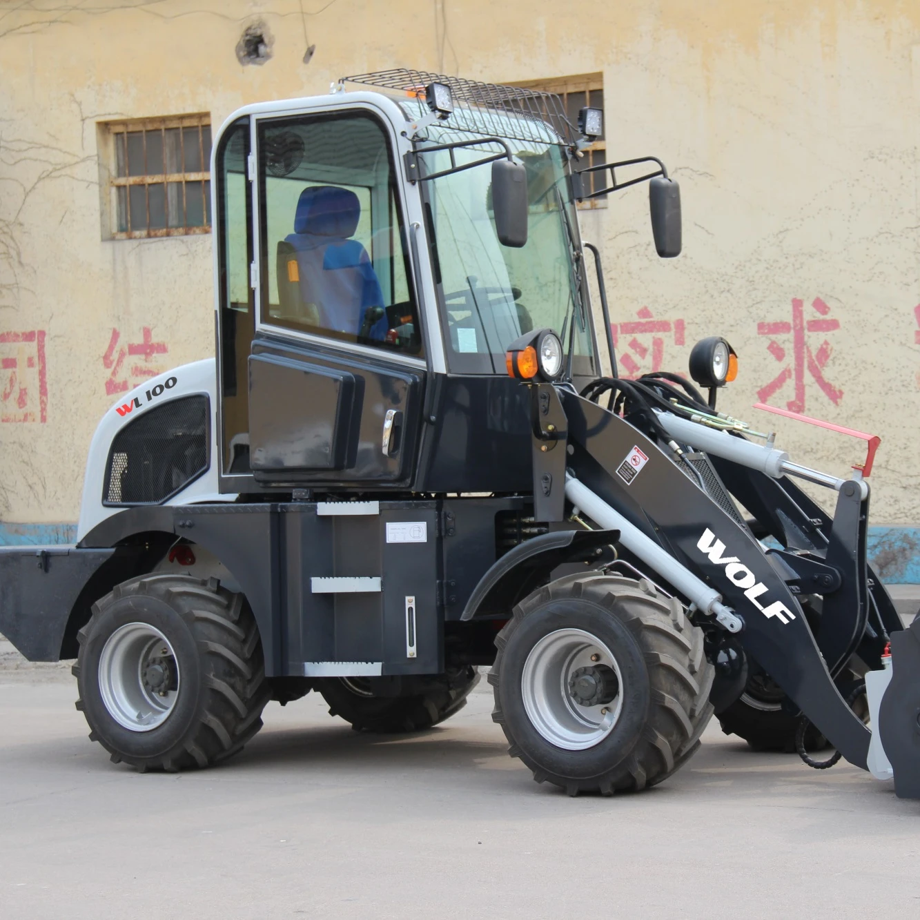 China Wolf Cheap 1Ton Mini/Cheap/Small/Compact Loader For Sale
