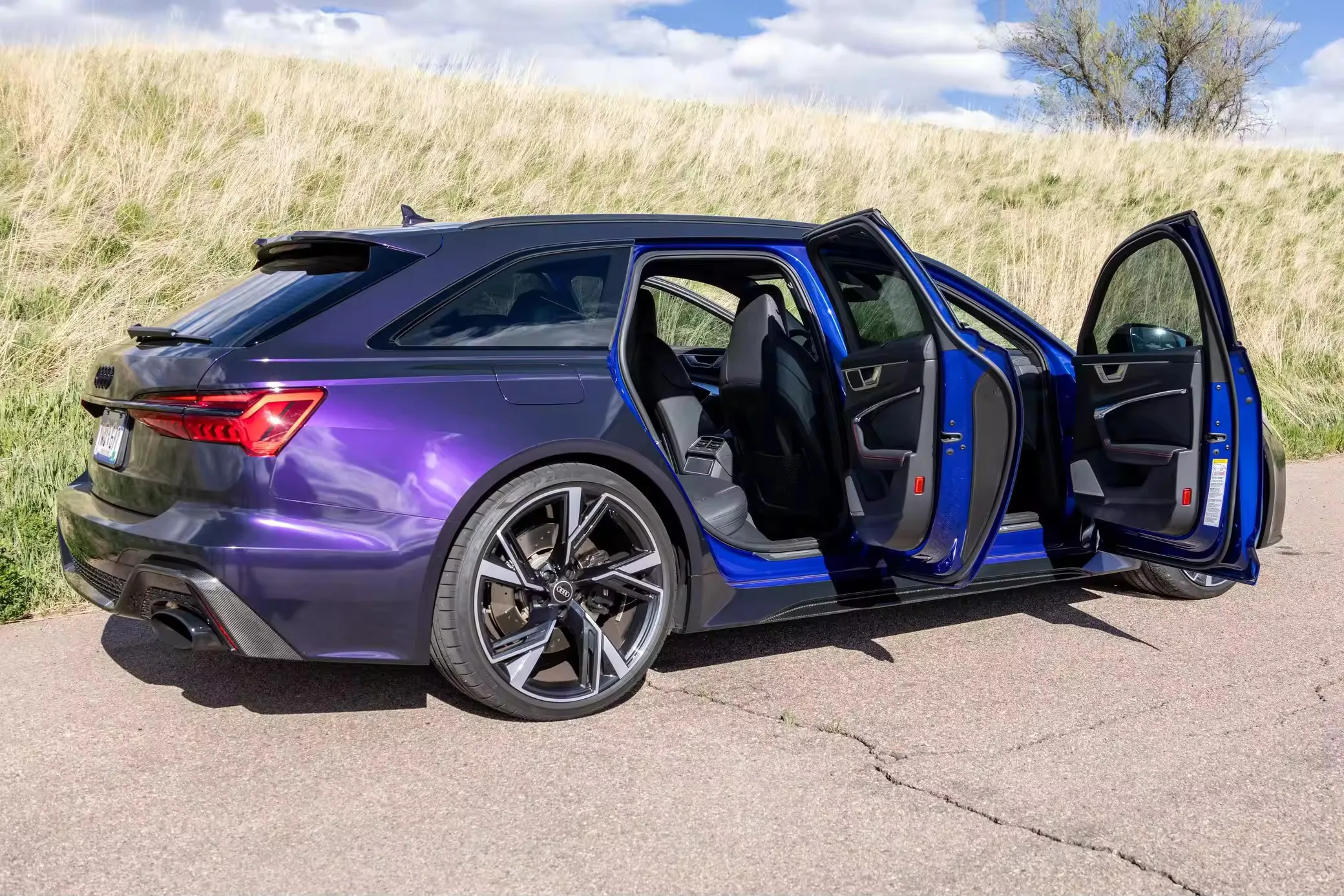 2022 Audi RS6 Avant Twin-Turbo V8 AWD Highly Equipped, RHD/LHD