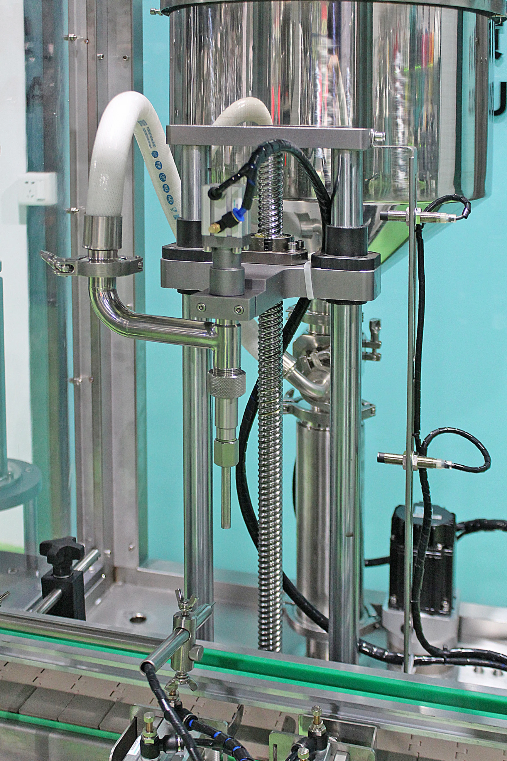 Full automatic single head liquid quantitative filling capping machine plastic bottle filling capping machine