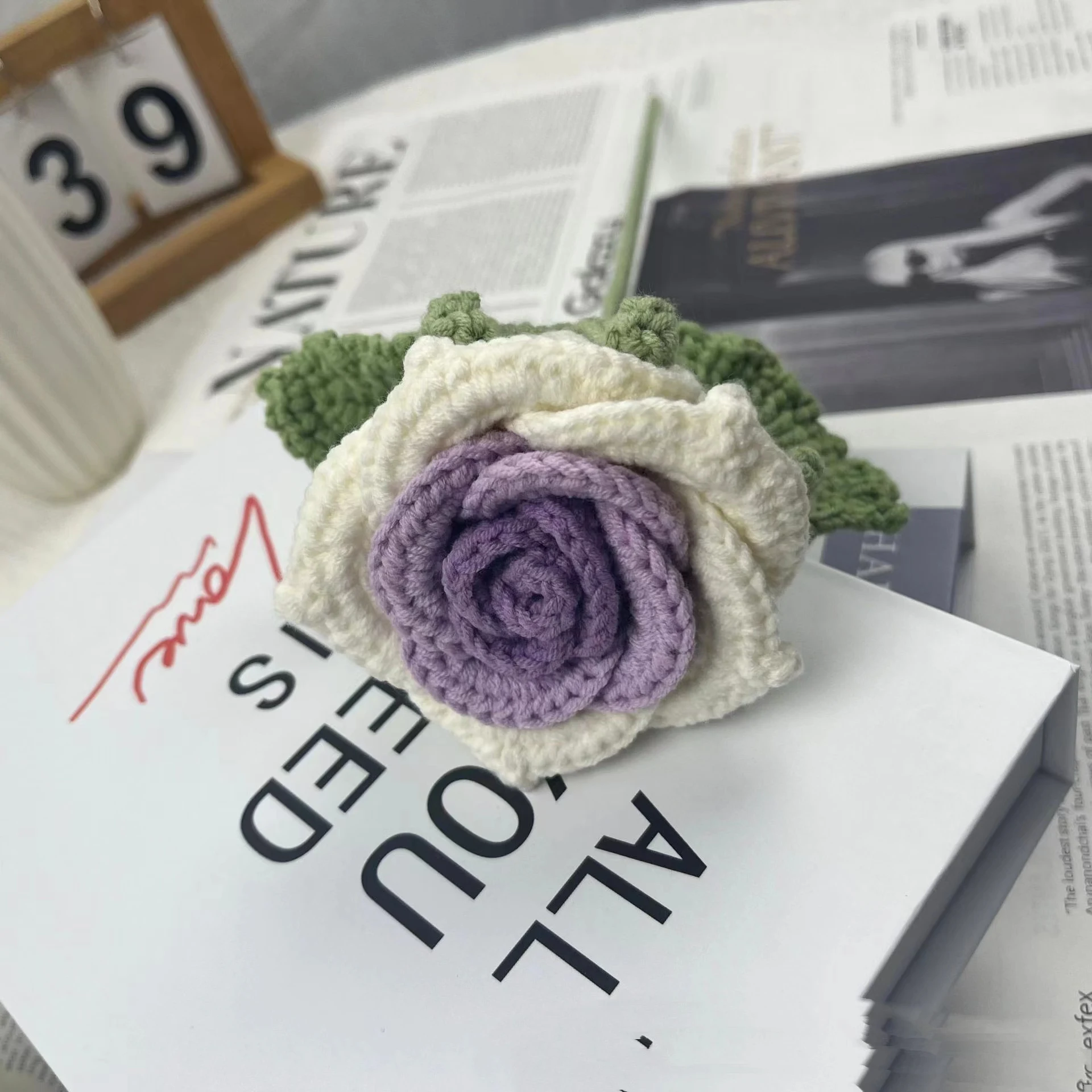 Small Taimei Knitted Artificial Flowers Wool Hand-Woven Bouquet Send Birthday Rose Gift Crochet Made from Silk