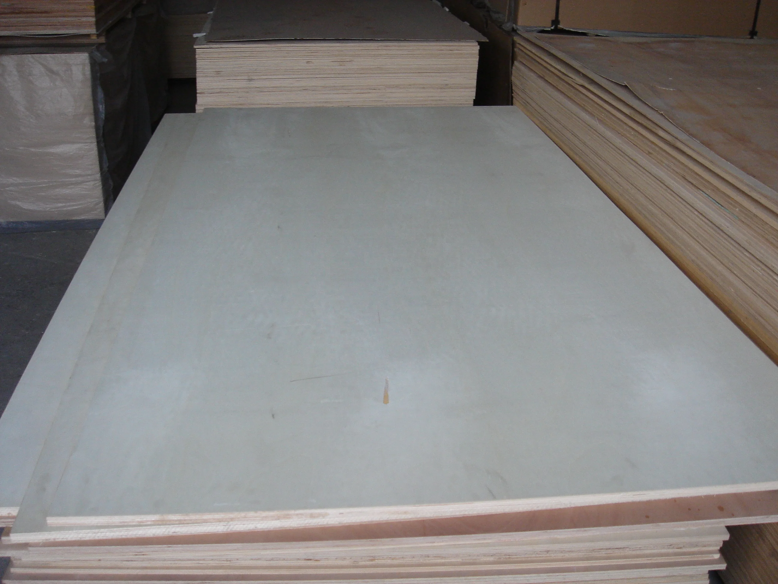 cheap plywood/Bintangor packing plywood