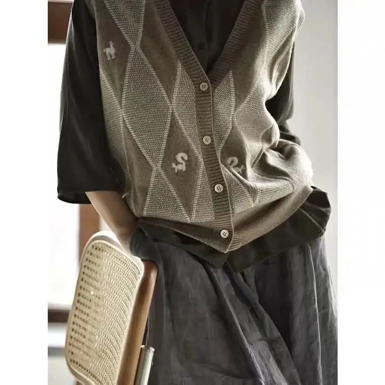 
plus size casual plaid knitted crop top short 100%cashmere women cardigan button vest 