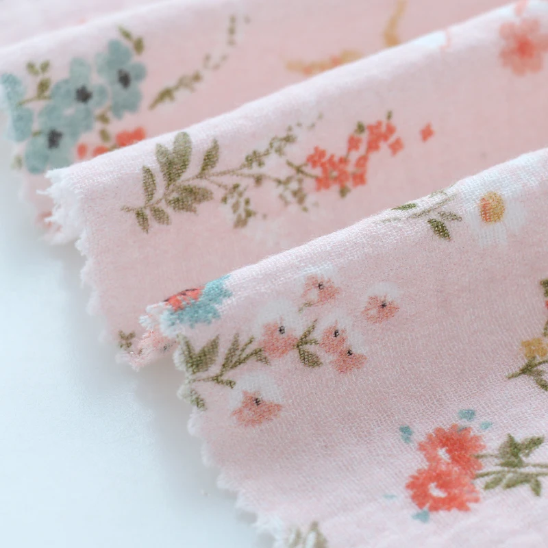 
New products custom pattern 120GSM woven printed bullet 100 cotton bubble fabric 