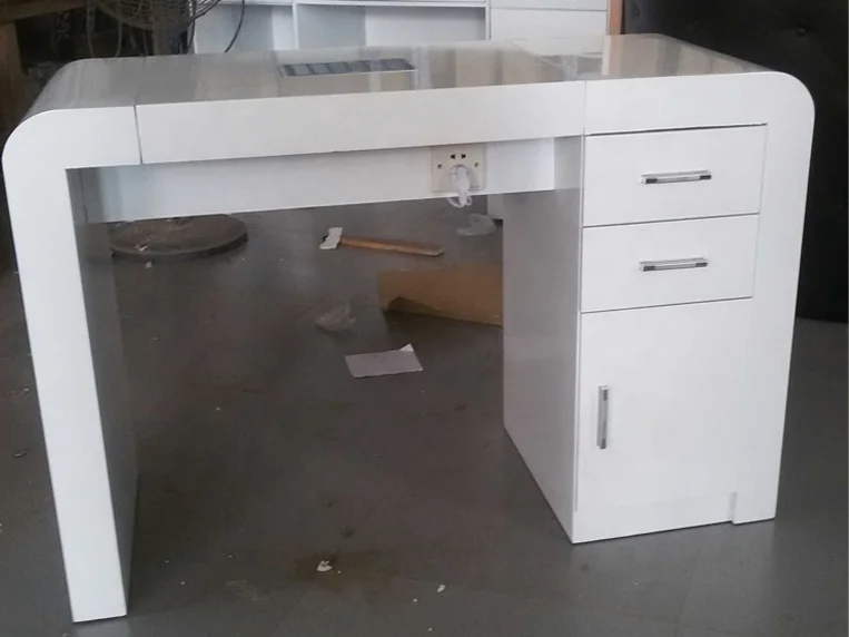 Nail salon manicure table station with dust collector