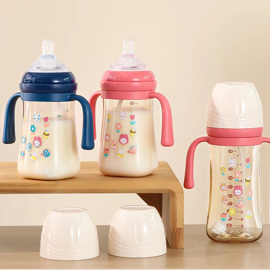 New Arrival Anti Bloating And Choking Bottle Curved Baby Bottle Cartoon Cup With Handles Straw