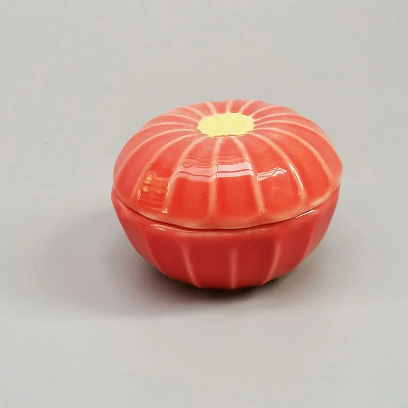 Art Glazed Ceramic Delicacies Dinner Plate High-end Handmade tableware  chrysanthemum red cover top yellow cover court style