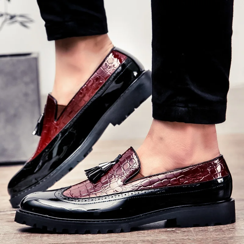 Mens Pointed Leather Shoes British Patent Leather Elongating Multicolor Business Flat Bottomed Formal Loafers Outdoor Lazy Shoes