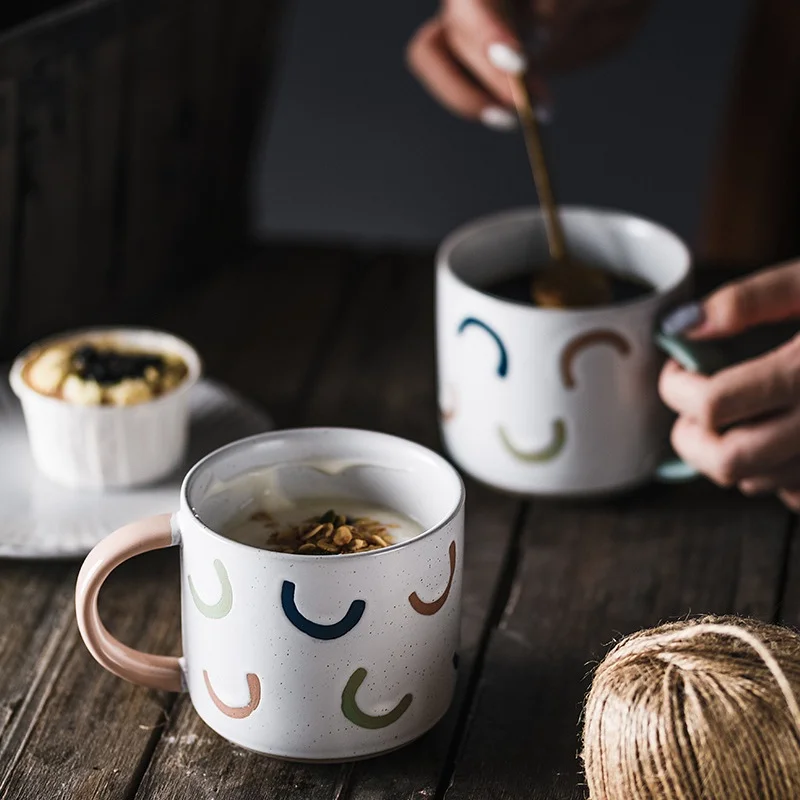 Customized Vintage Style Spotted Stoneware Mug Smile Design Color Glaze Ceramic Coffee Cup Pottery Mugs Clay Cup for Gifts