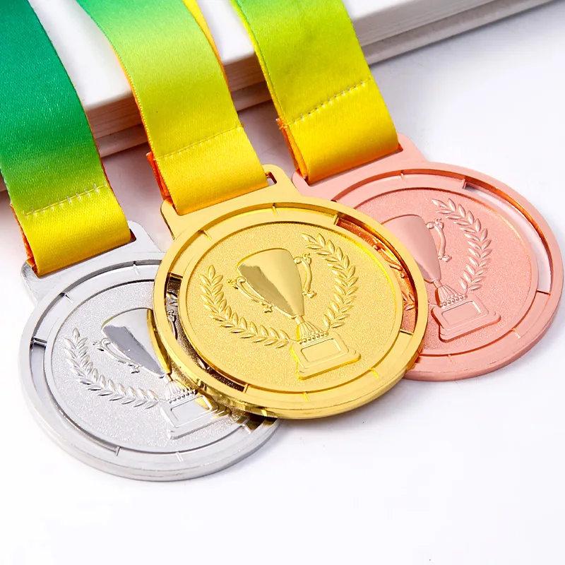 Медали с логотипом на заказ награды трофеи чемпион по спорту футбол резные золотые призовые медали