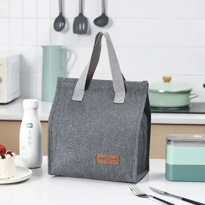 Durable Eco-Friendly Lunch Tote Bag Fashionable Aluminium Foil Cooler with Insulation for Picnic Food Made of Nylon and Oxford