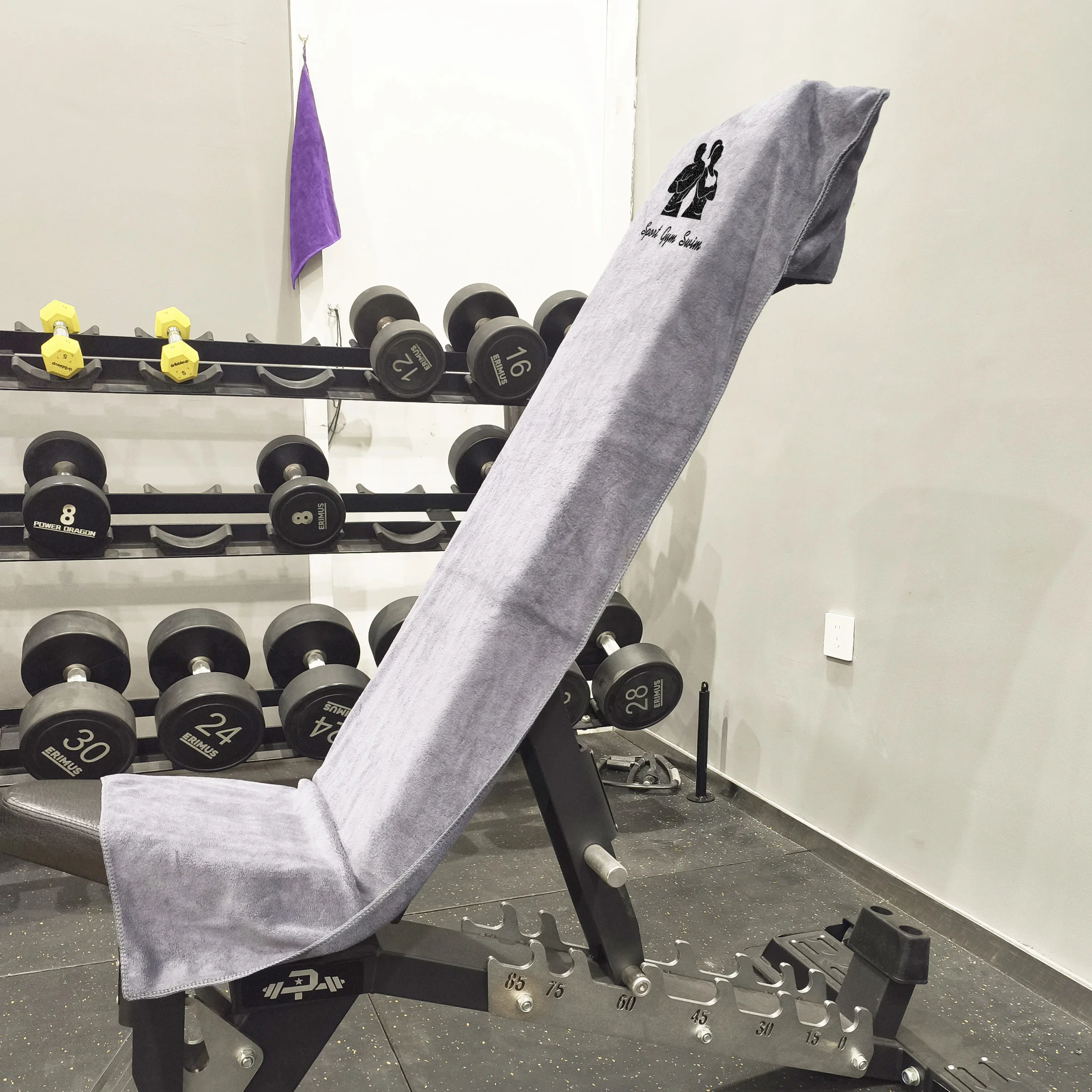 gym towel custom design logo salon sport fitness weight bench towel with hood zipper pocket logo embroidery Sport Gym Towel