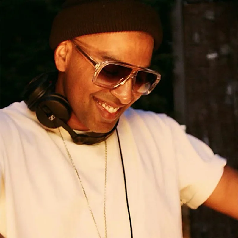 2024 New retro large square frame sunglasses male fashion driving sun glasses male wholesale shades