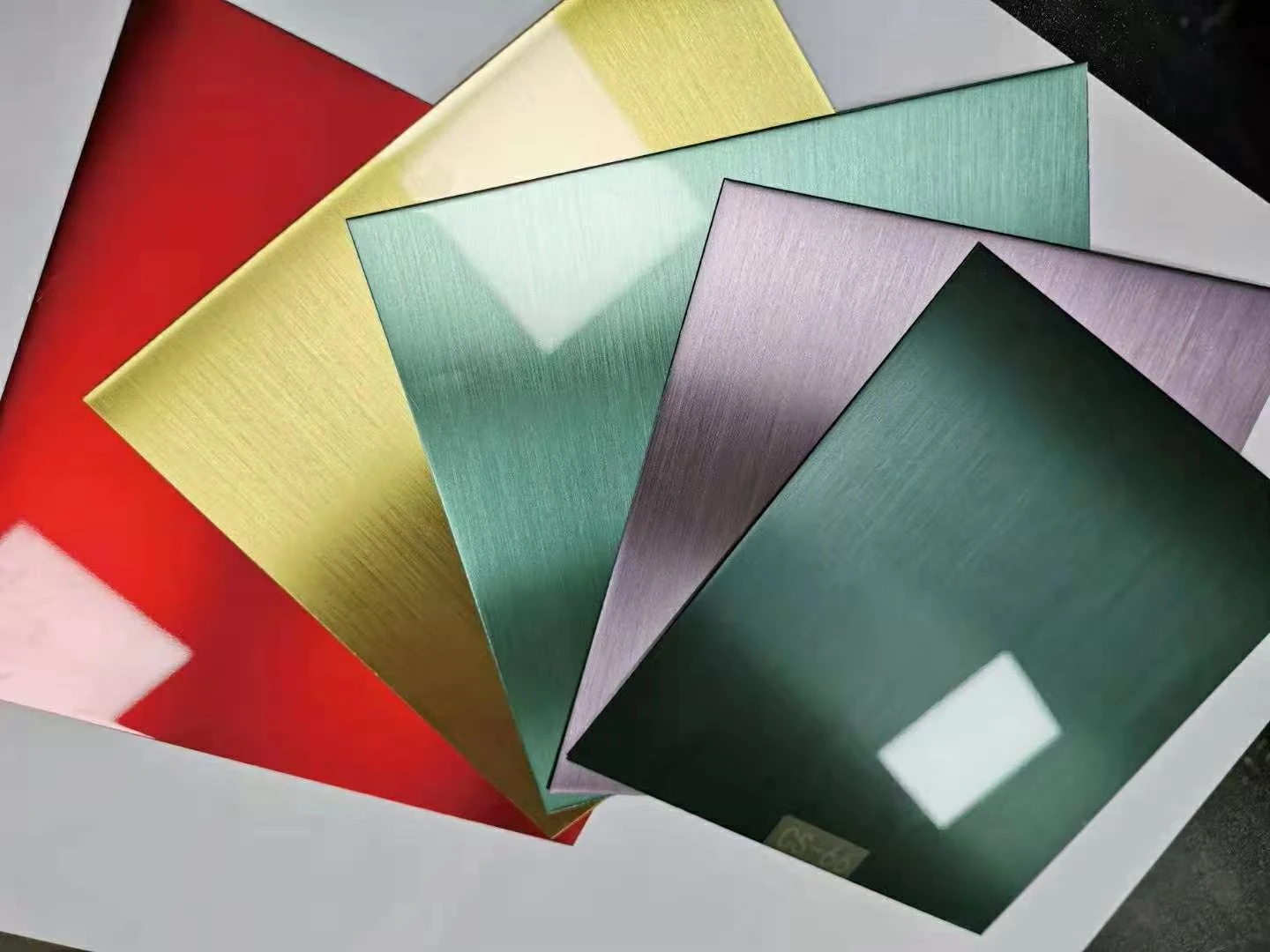 Yellow titanium gold stainless steel plate 201 304 stainless steel color plate 2B mirror panel wire drawing 8K