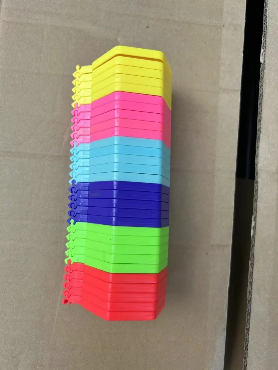 S315 Kids Toys Link By Link Rainbow Combine Clip Boredom Decompress Toys Kids Fun Interested Novelty Toys Fidget Loop