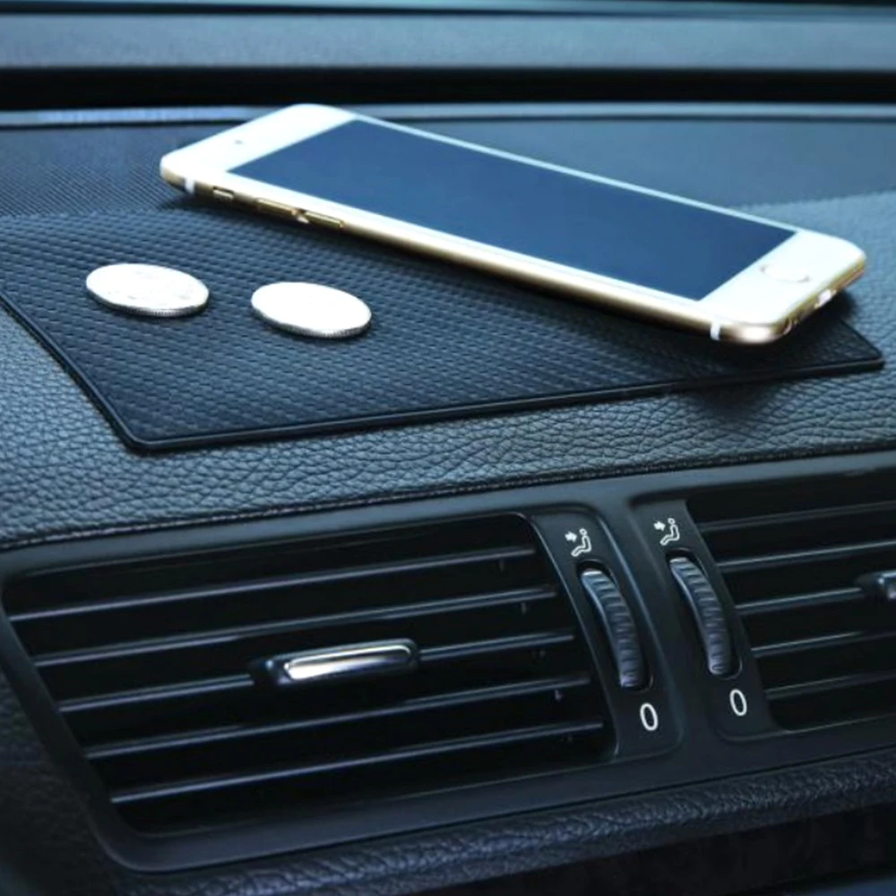 
Factory Direct Customized Eco-Friendly Plastic Carbon Fiber-like Car Non Slip Mat 
