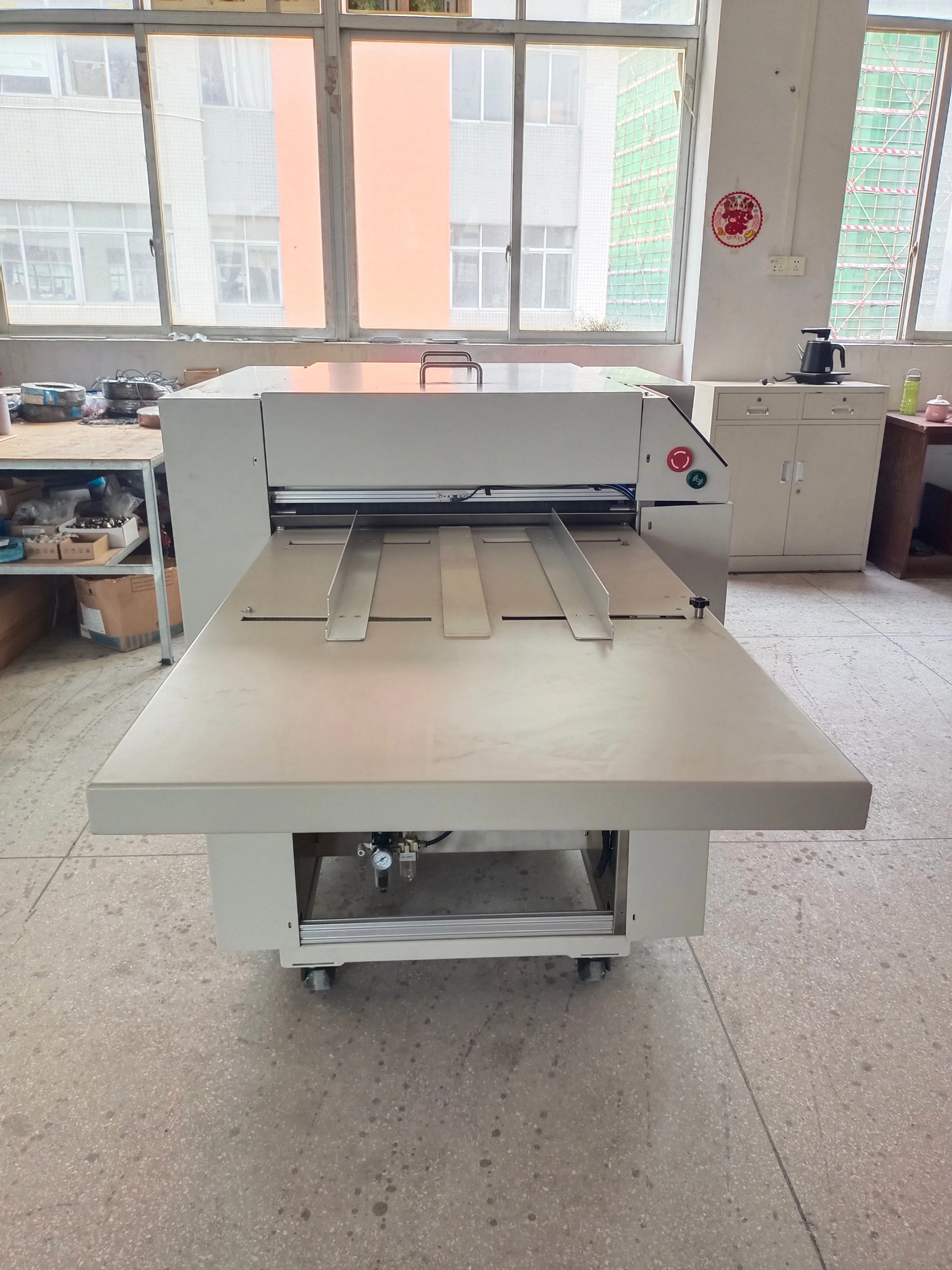 Auto Book  Machine Auto Pressing and Creasing Machine