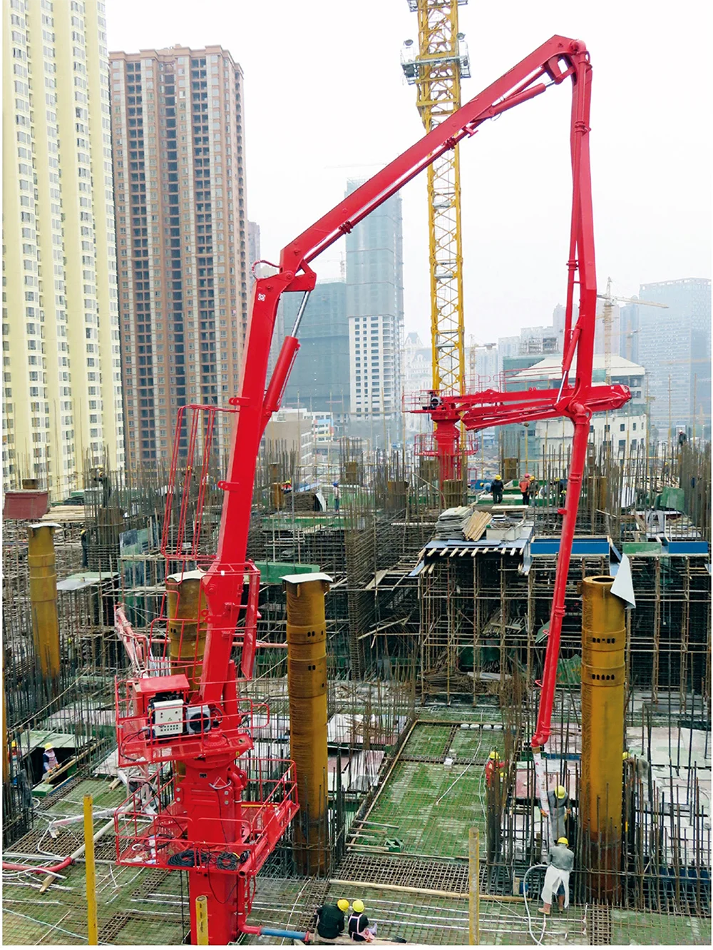 ZK Elevator climbing concrete placing boom with compact structure model 33M concrete distributor