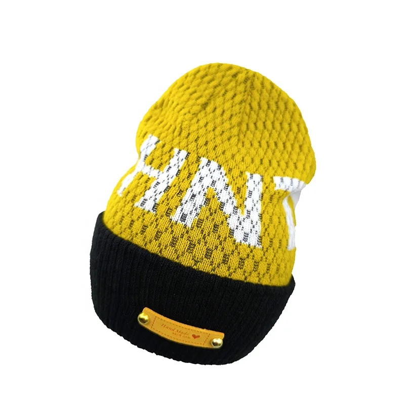 The Newest Trend Design China Products 2024 Fashion Accessories Lady Women Honeycomb Ribbed Cuff Beanie Knit Hat Winter Waffles