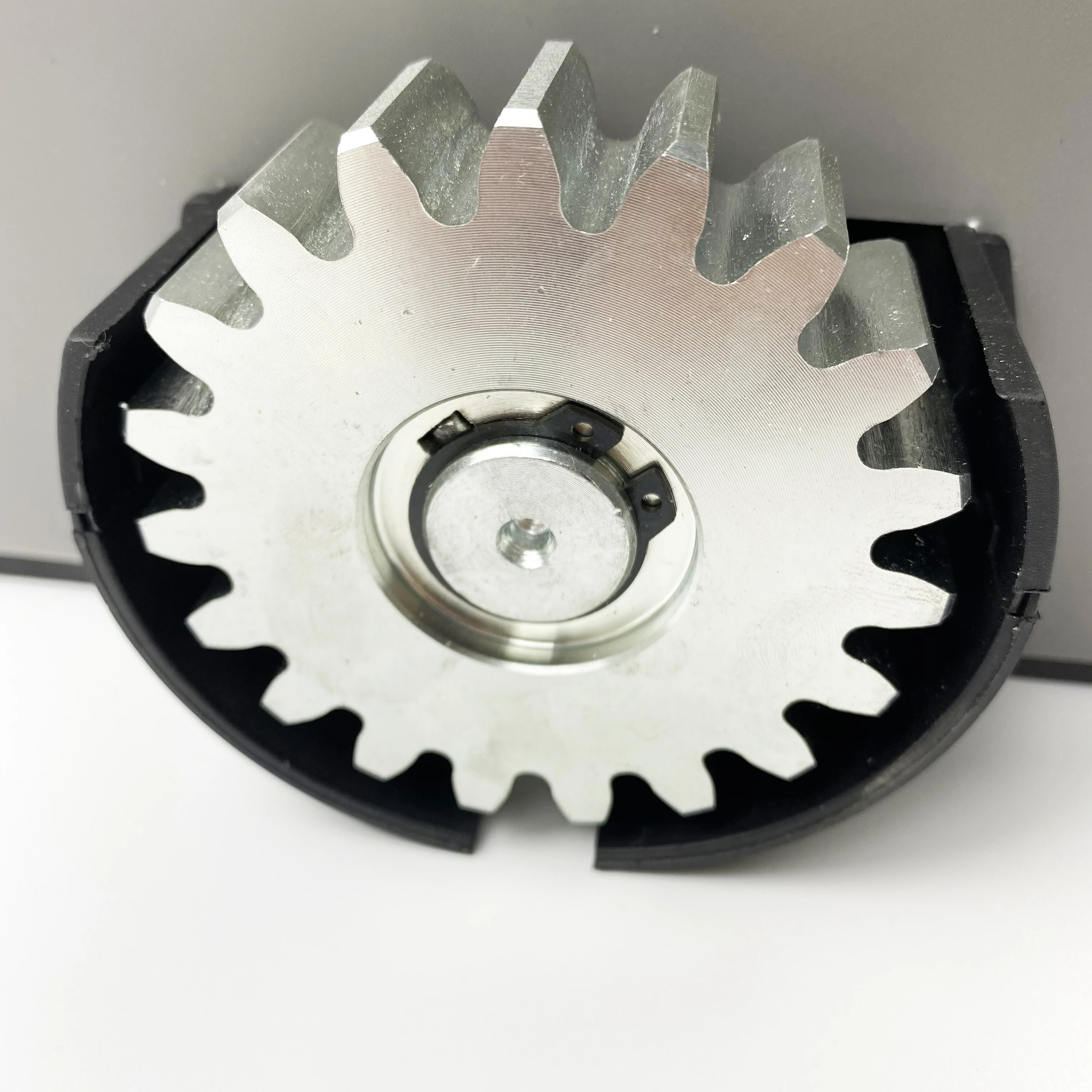 Aayee Good Quality Factory Directly Automatic Sliding Gate Motor DC 12V Motors 400Kg Sliding Opener With 2 Remote Control