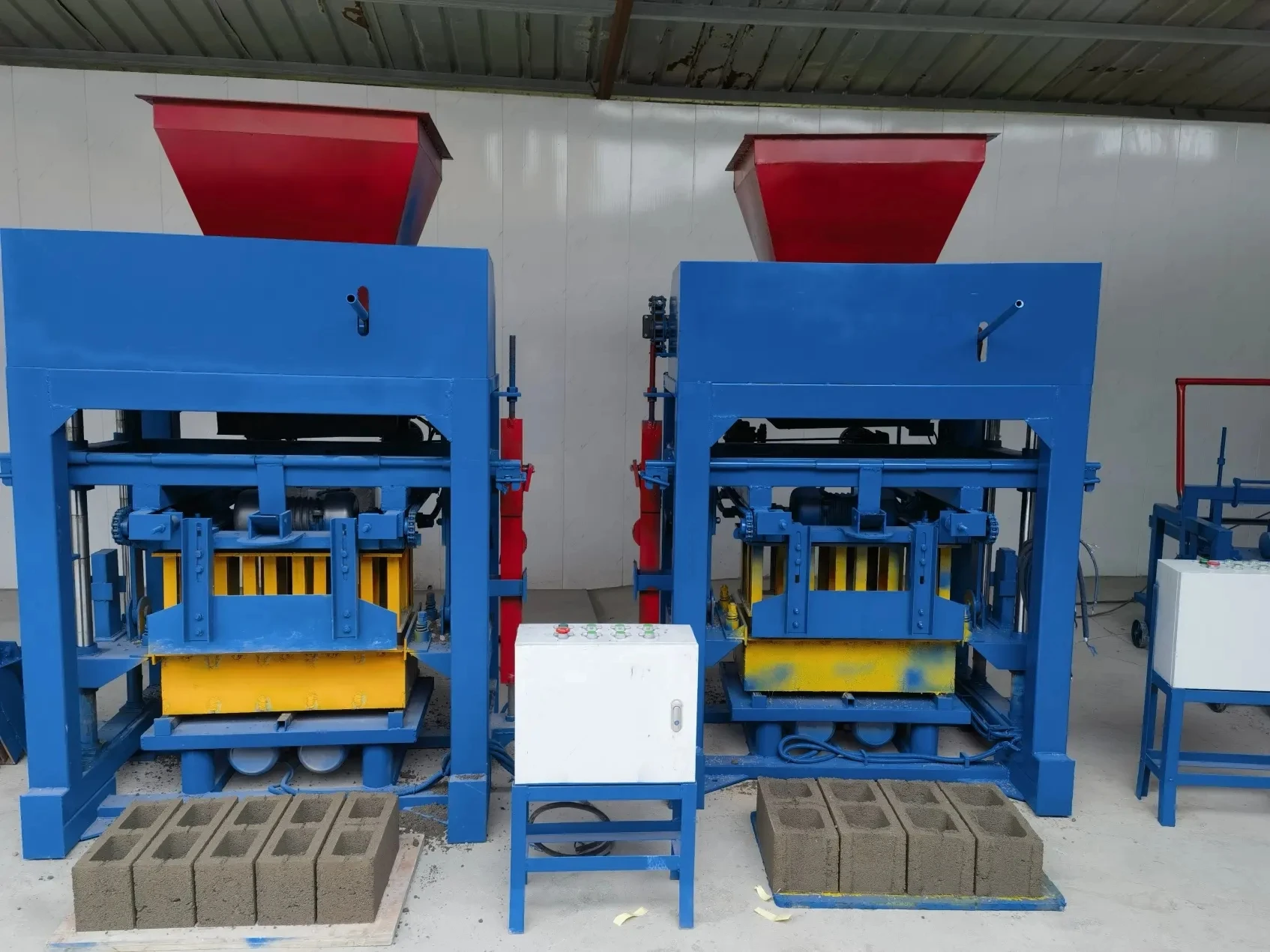 The Best-selling 4-40 Hopper Type Brick Making Machinery Popular in Africa Hollow Cement Block Machine