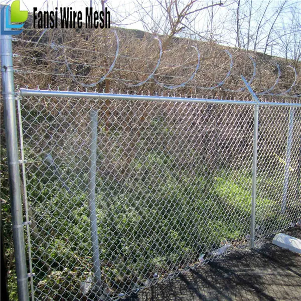 Budget Friendly 6x50 Feet Roll  Decorative Cyclone Fence Chain Link Fence for sale