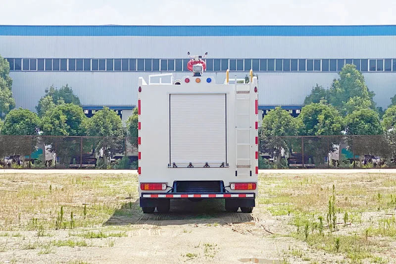 Foton 8 квадратный пожарный спринклер аварийно-спасательный грузовик подходит для пожаротушения Подметания Дорог и зеленого орошения