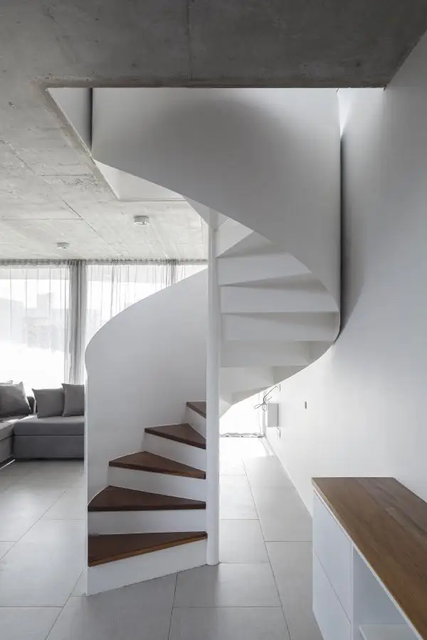 Orient New  Design Indoor Galvanized with Coating Modern Style Hotel Use Outdoor Steel Structure  Metal Spiral Staircase