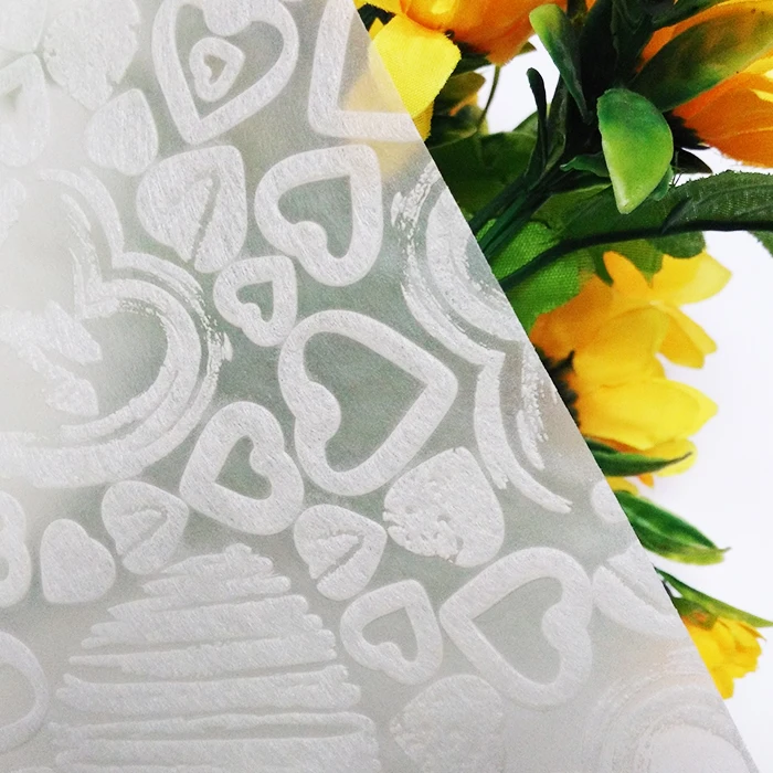 Biodegradable Flower Wrapping Non-Woven Fabric Customized Polypropylene Nonwoven Fabric Embossing Flowers Pack Celebration