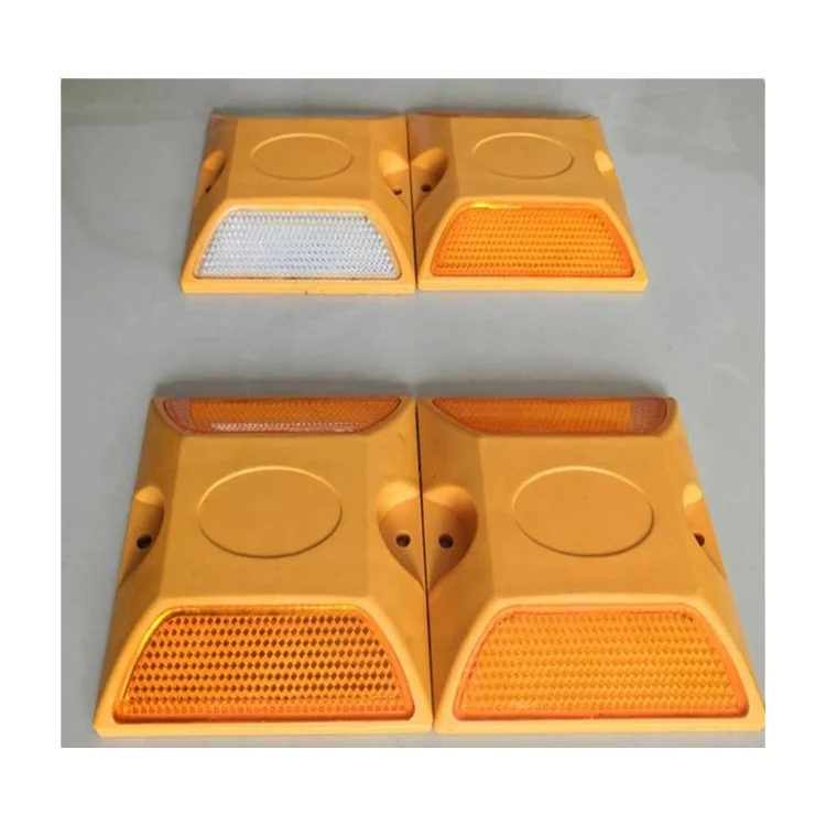 Bargain Sale High Compressive Strength Plastic Solar Road Stud Reflectors for Clearly Visible at Night