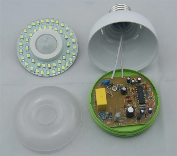 Domestic E27 7W PIR motion sensor led body sensing bulb is suitable for indoor corridors radar motion sensor led bulb