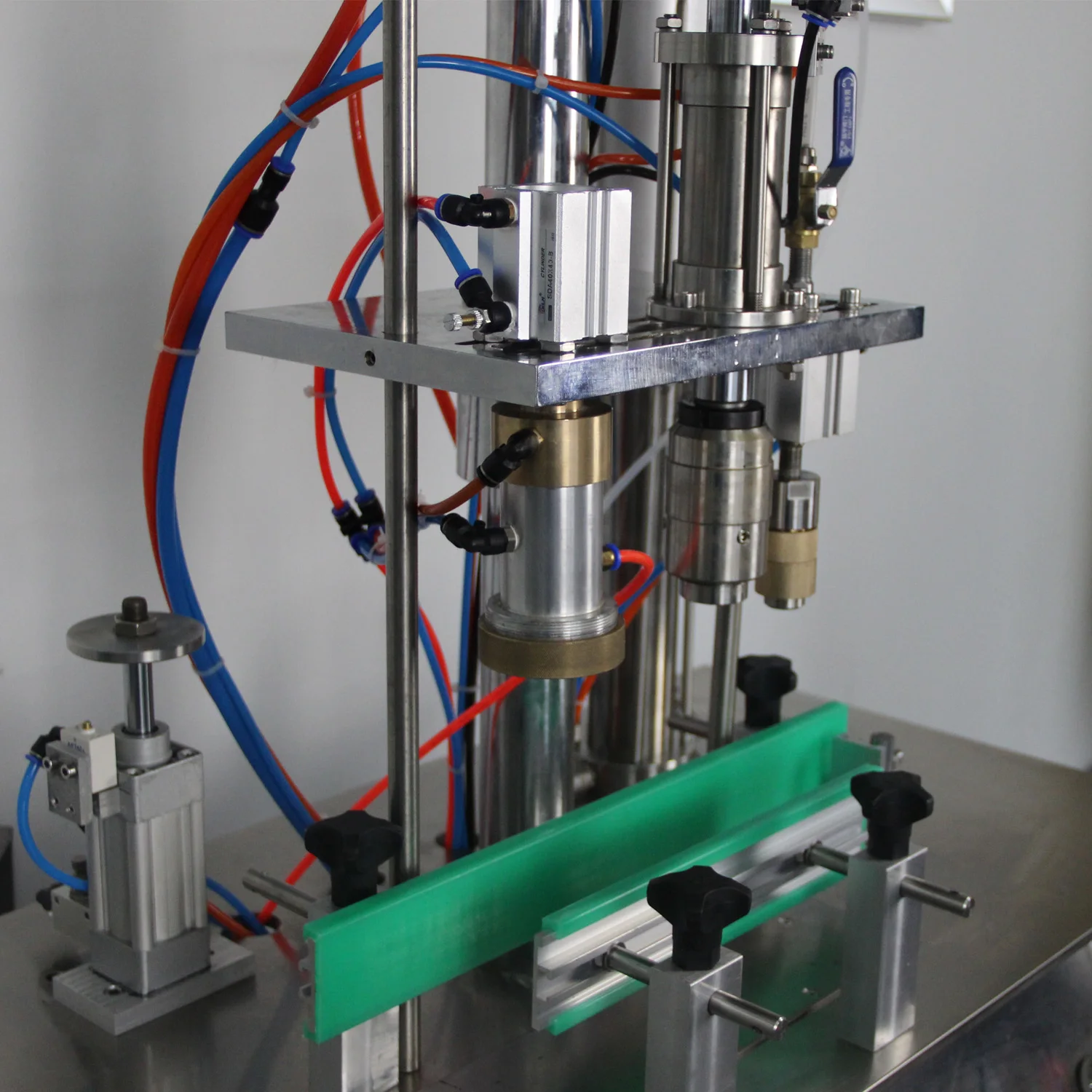 Semi Automatic LPG Gas Butane Gas Filling Machine For Butane Gas Cassette / Refill Can