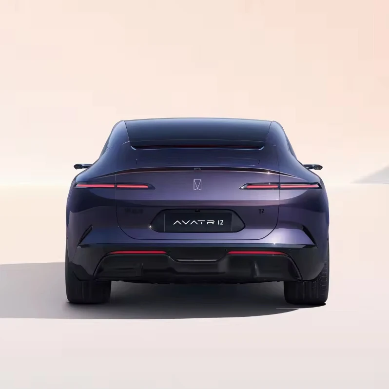 Распродажа Аватр 12 gt Новый энергетический автомобиль Подержанный AWD дальний радиус действия 605 км седан Электромобиль Китайский экспорт