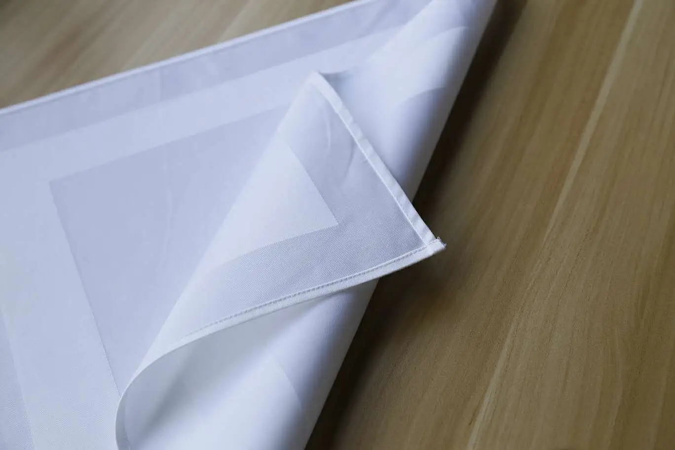 Libosa Cotton satin frame jacquard wiping towel full cotton white folding napkin square placemats napkin 50*50cm