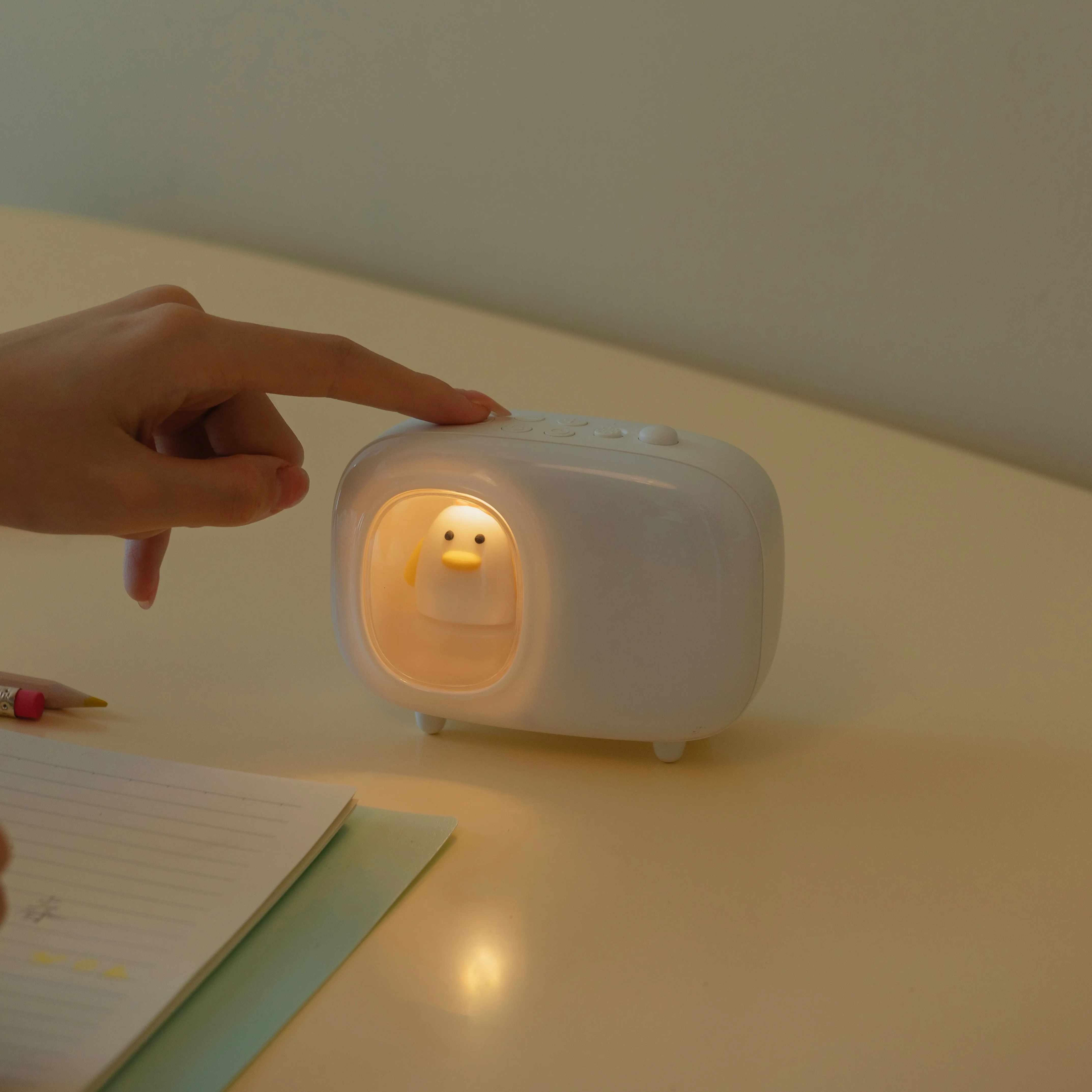 2021 new home bedroom children student charging alarm clock ringtone cute pet cabin night light alarm clock