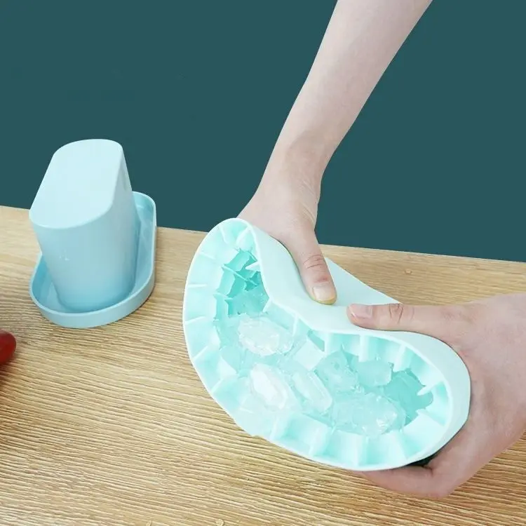 Portable Ice Cube Maker Silicone Easy-Release Ice Cube Maker Box Molds With Lid