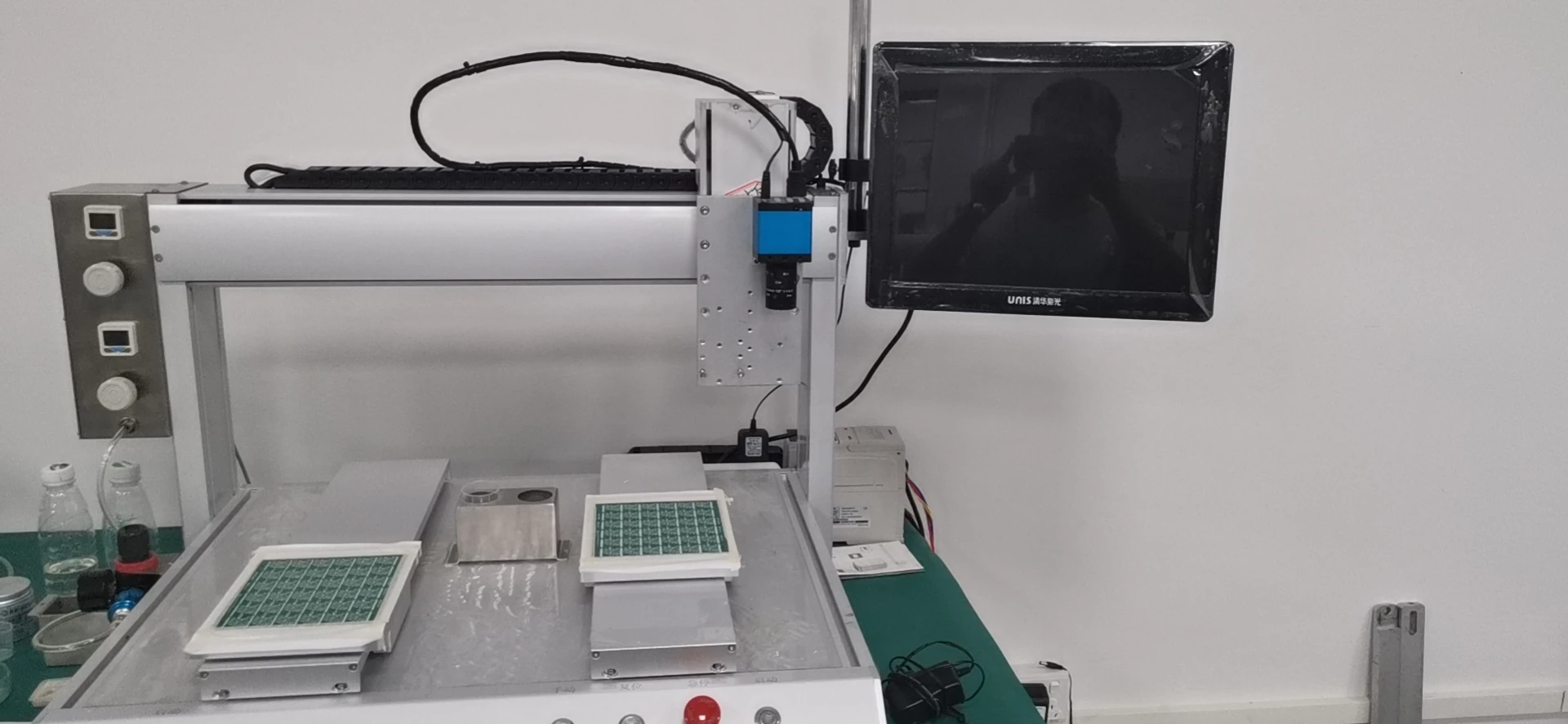 Industrial dispensing automation robot used for semiconductor packaging, SMT assembly, etc